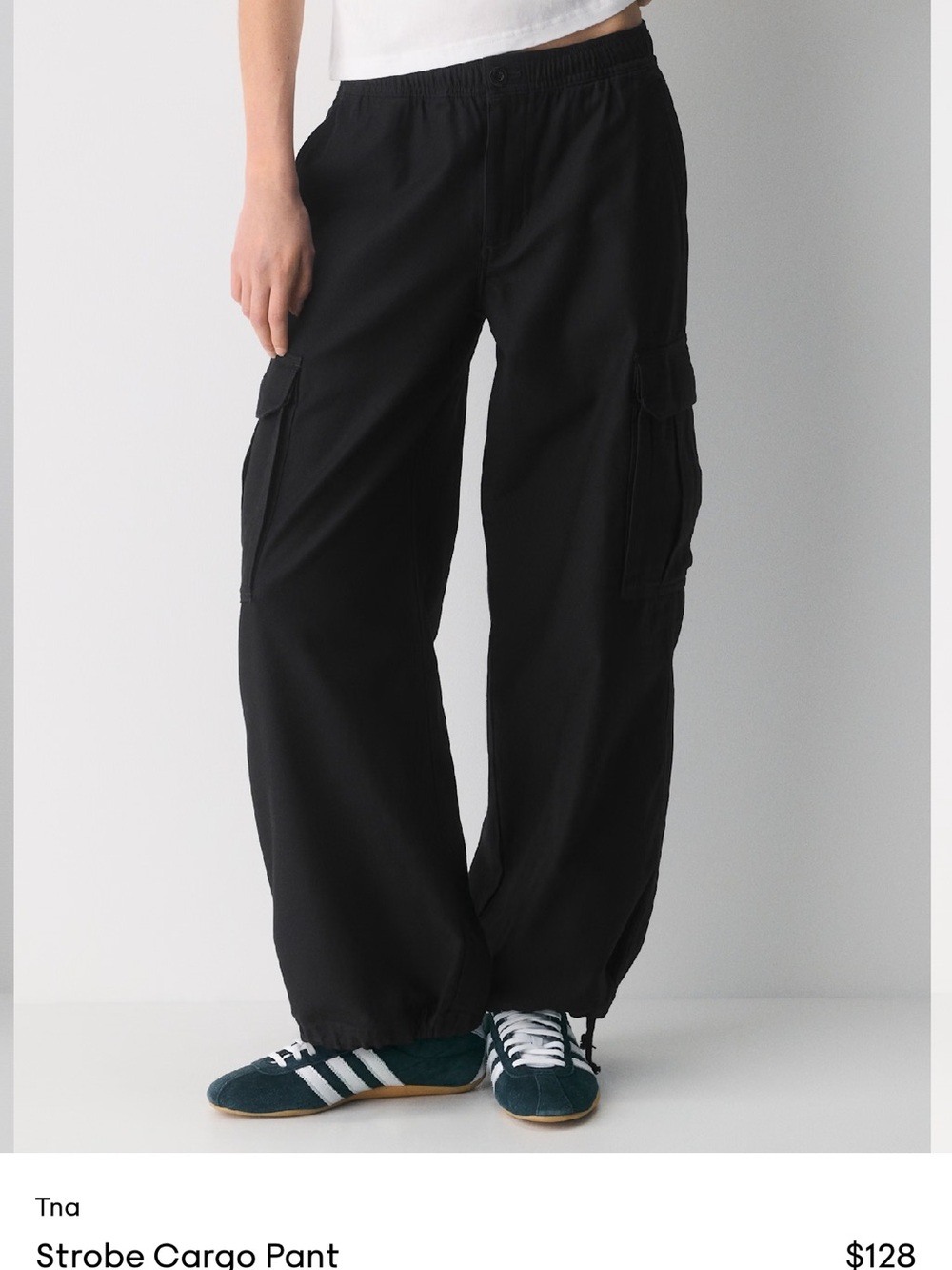 Aritzia TNA Cargo Pants - Black